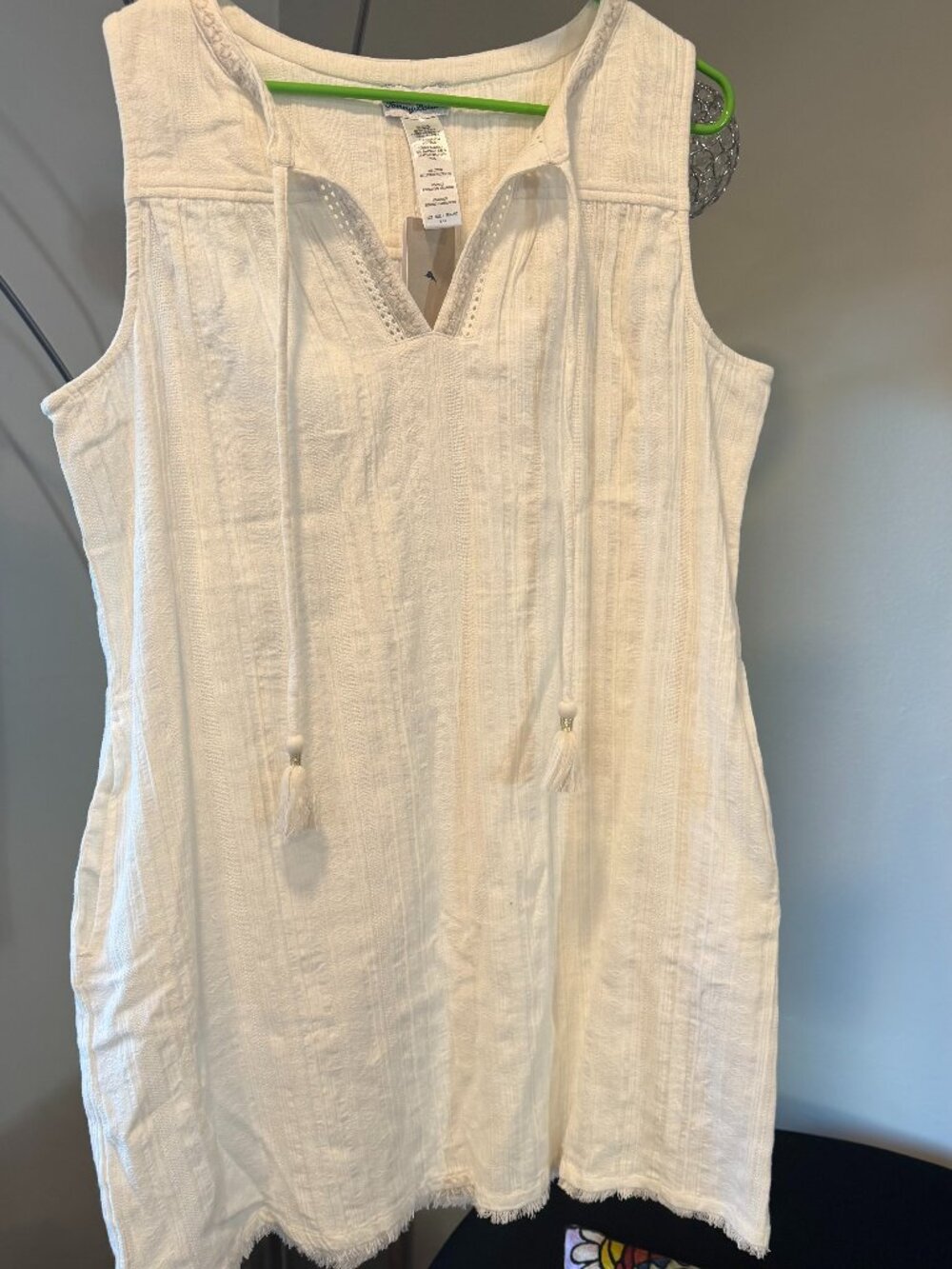 Tommy Bahama Size Large Coconut color